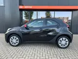 Foto 28 van Toyota Aygo X 1.0 VVT-i MT | Camera | Adaptive cruise | Carplay