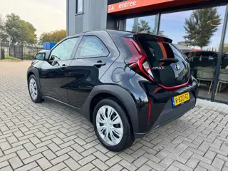 Foto 17 van Toyota Aygo X 1.0 VVT-i MT | Camera | Adaptive cruise | Carplay