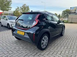 Foto 12 van Toyota Aygo X 1.0 VVT-i MT | Camera | Adaptive cruise | Carplay