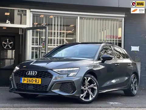 Audi A3 Sportback 35 TDI edition one / 2X S-LINE / PANO / VIRTUAL / CRUISE / LANE