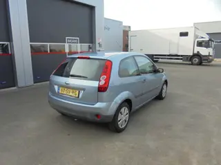 Foto 18 van FORD FIESTA 1.3-8v champion  INRUILKOOPJE