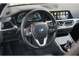 Foto 29 van BMW 3-serie Touring 330e | trekhaak | ACC