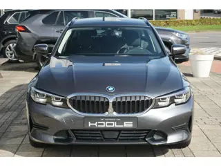 Foto 15 van BMW 3-serie Touring 330e | trekhaak | ACC