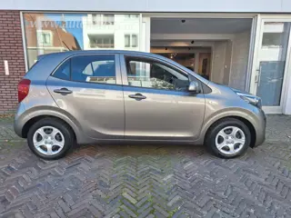Foto 18 van Kia Picanto 1.0 CVVT EconomyPlusLine /Airci/1e Eig/Bluetooth/Garantie