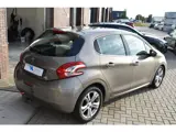 Foto 29 van Peugeot 208 1.6 e-HDi Allure gereserveerd (bj 2012)