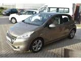 Foto 26 van Peugeot 208 1.6 e-HDi Allure gereserveerd (bj 2012)