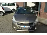 Foto 25 van Peugeot 208 1.6 e-HDi Allure gereserveerd (bj 2012)