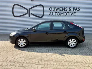 Foto 17 van Ford Focus 1.6 Trend | AIRCO | APK