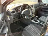 Foto 24 van Ford Focus 1.6 Trend | AIRCO | APK