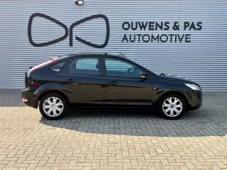 Foto 13 van Ford Focus 1.6 Trend | AIRCO | APK