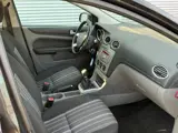 Foto 29 van Ford Focus 1.6 Trend | AIRCO | APK