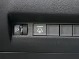 Foto 30 van Peugeot 2008 1.2 Hybrid 145 Allure | €3.850,- VOORDEEL! | UIT VOORRAAD LEVERBAAR | Navigatie | Full