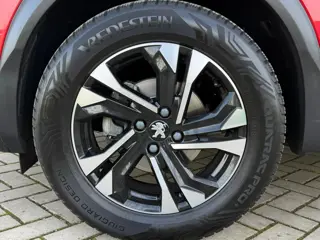 Foto 20 van Peugeot 2008 Peugeot 2008 1.2 PureTech 130pk Allure | Distr. verv. | i-Cockpit 3D | Trekhaak | All S
