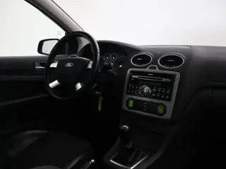 Foto 13 van Ford Focus 1.6-16V TITANIUM + TREKHAAK | CLIMATE CONTROL | CRUISE CONTROL | LMV