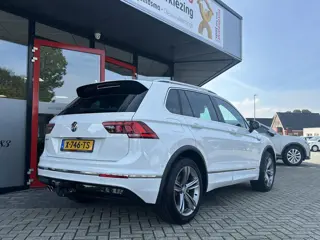 Foto 14 van Volkswagen Tiguan 1.5 TSI ACT Highline Business R | R-Line | Trekhaak | Navigatie | Stoelverwarming