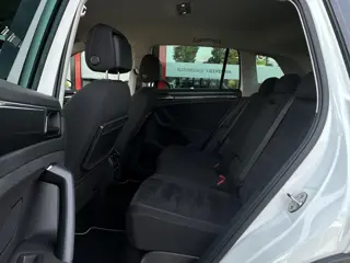 Foto 19 van Volkswagen Tiguan 1.5 TSI ACT Highline Business R | R-Line | Trekhaak | Navigatie | Stoelverwarming