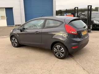 Foto 13 van Ford Fiesta 1.25 Limited, AIRCO, APK TOT 11-09-27, ELEK-RAMEN, RADIO-CD-MP3-AUX, ISOFIX, AIRBAGS, CE