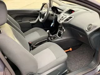Foto 17 van Ford Fiesta 1.25 Limited, AIRCO, APK TOT 11-09-27, ELEK-RAMEN, RADIO-CD-MP3-AUX, ISOFIX, AIRBAGS, CE