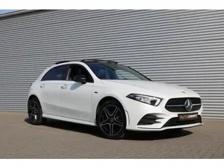 Foto 12 van Mercedes-Benz A-Klasse 250 e AMG Pakket AMG NightPakket (Pano Sportleder/Memory Carplay Widescreen C