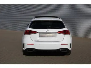Foto 16 van Mercedes-Benz A-Klasse 250 e AMG Pakket AMG NightPakket (Pano Sportleder/Memory Carplay Widescreen C