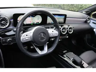 Foto 19 van Mercedes-Benz A-Klasse 250 e AMG Pakket AMG NightPakket (Pano Sportleder/Memory Carplay Widescreen C