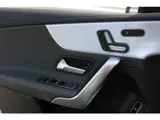 Foto 21 van Mercedes-Benz A-Klasse 250 e AMG Pakket AMG NightPakket (Pano Sportleder/Memory Carplay Widescreen C