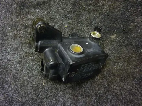 KOPPELINGSPOMP Triumph Trophy 1200 1991 - 1995