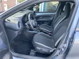 Foto 28 van Toyota Aygo X 1.0 VVT-i MT Team D Bi Tone Apple Carplay Android Auto