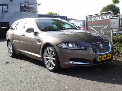 Jaguar XF Sportbrake 2.2D (bj 2015, automaat)
