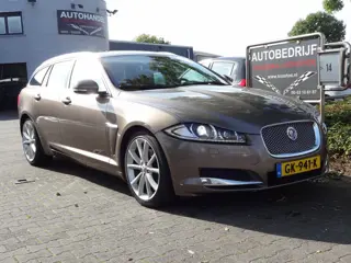 Jaguar XF Sportbrake 2.2D (bj 2015, automaat)