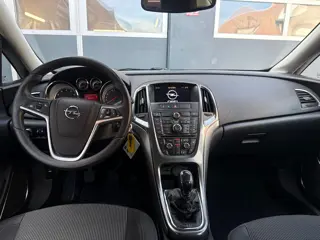 Foto 15 van Opel Astra 1.4 Turbo GT