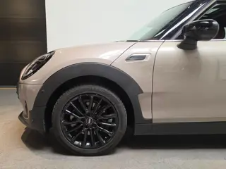 Foto 12 van MINI Clubman 1.5 Cooper MINI Yours - Apple Carplay/Android Auto - Stoelverwarming - Sfeerverlichting