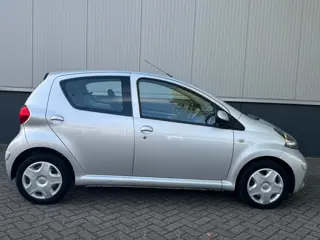 Foto 18 van Toyota Aygo 1.0-12V + Elektrische Ramen Carplay Nieuwe apk NAP