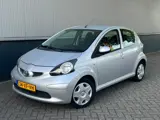 Foto 25 van Toyota Aygo 1.0-12V + Elektrische Ramen Carplay Nieuwe apk NAP