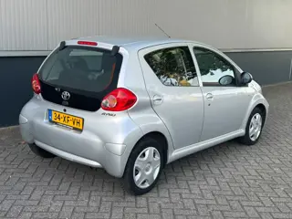 Foto 12 van Toyota Aygo 1.0-12V + Elektrische Ramen Carplay Nieuwe apk NAP