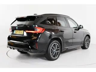 Foto 15 van BMW X1 xDrive30e M-sport | Pano | 360° Camera | Remote 3D View | HUD | SOH 91,02% |