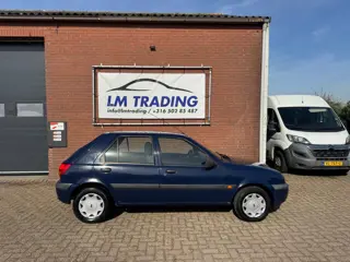 Foto 15 van Ford Fiesta 1.3-8V Classic 5-DEURS APK 01-10-27 RIJD/SCHAKELD GOED 2 SLEUTELS NAP!
