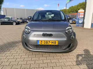 Foto 19 van Fiat 500 Icon 42 kWh SCHUIF KANTELDAK, PDC V+A (RIJKLAAR V+A)
