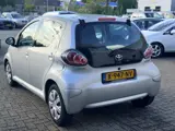 Foto 19 van Toyota Aygo 1.0-12V Comfort Bj:2011 Airco El ramen NAP