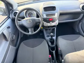 Foto 10 van Toyota Aygo 1.0-12V Comfort Bj:2011 Airco El ramen NAP