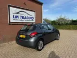 Foto 26 van Peugeot 208 1.2 PureTech Blue Lease Premium NAVI CLIMA CAMERA LMV PDC CRUISE 2 SLEUTELS + BOEKJES! N
