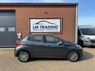 Foto 15 van Peugeot 208 1.2 PureTech Blue Lease Premium NAVI CLIMA CAMERA LMV PDC CRUISE 2 SLEUTELS + BOEKJES! N