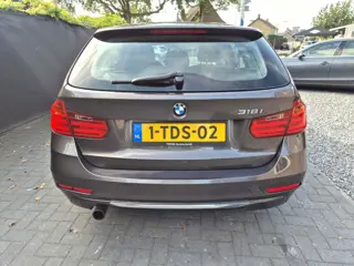 Foto 18 van BMW 3-serie Touring 316i Executive Upgrade Navi Clima Cruise
