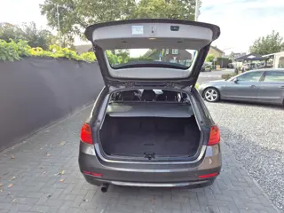 Foto 20 van BMW 3-serie Touring 316i Executive Upgrade Navi Clima Cruise