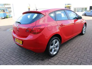 Foto 19 van Opel Astra 1.6 Edition