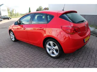 Foto 18 van Opel Astra 1.6 Edition