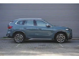 Foto 14 van BMW X1 sDrive18i | xLine | Innovation Pack | BMW Head-Up Display | Comfort Access | Voorbereiding Dr