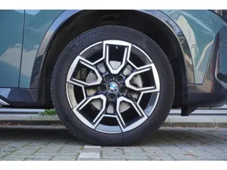 Foto 16 van BMW X1 sDrive18i | xLine | Innovation Pack | BMW Head-Up Display | Comfort Access | Voorbereiding Dr