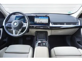Foto 19 van BMW X1 sDrive18i | xLine | Innovation Pack | BMW Head-Up Display | Comfort Access | Voorbereiding Dr