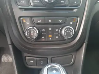 Foto 12 van Opel Mokka 1.4 T Cosmo Automaat | PDC | Cruise | Trekhaak